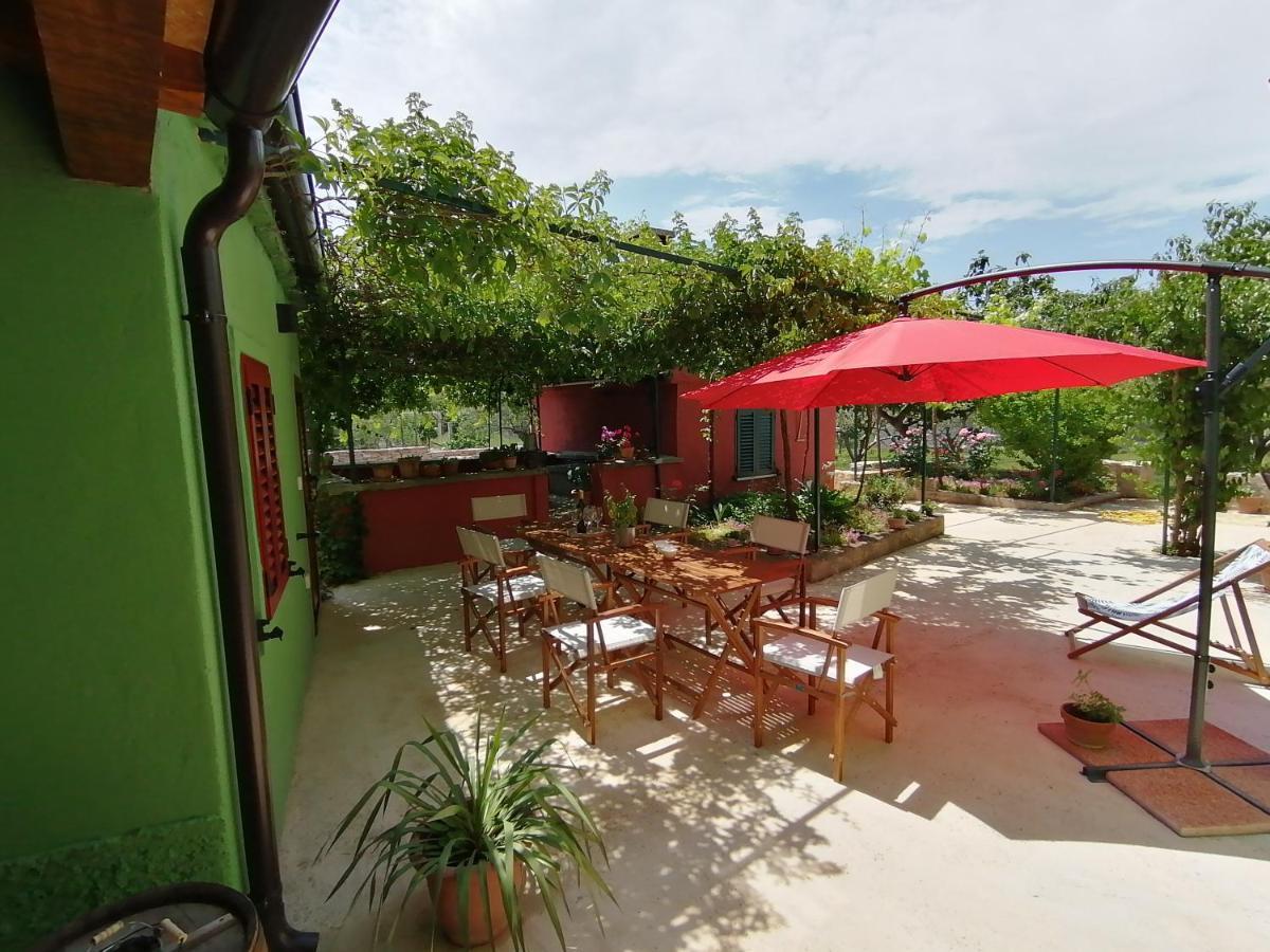 House Bougainvillea Пула Екстер'єр фото
