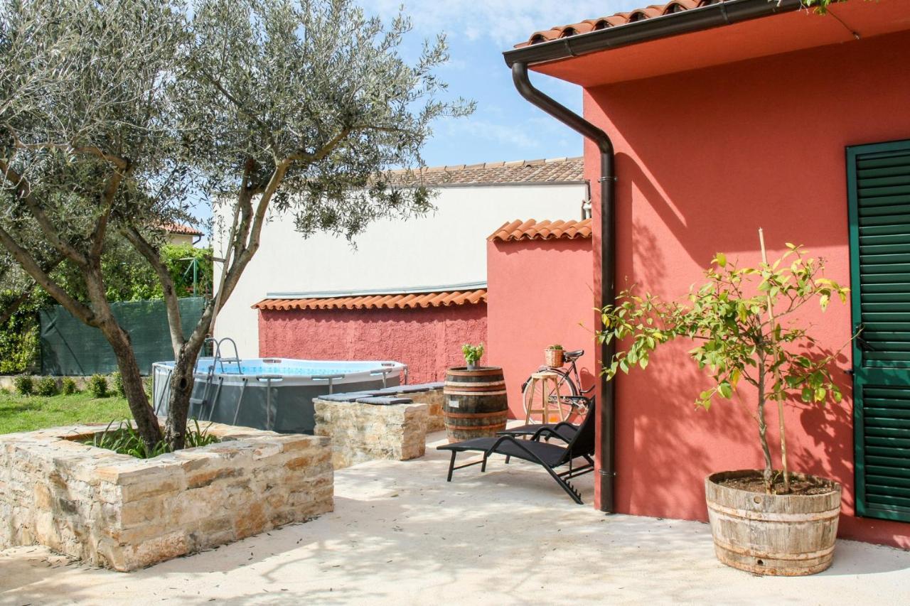 House Bougainvillea Пула Екстер'єр фото